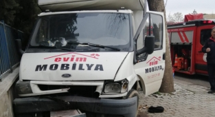 Kahramanmaraş’ta otomobil ile kamyonet çarpıştı: 1 yaralı