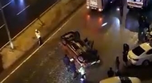 Kahramanmaraş’ta otomobil takla attı: 3 yaralı