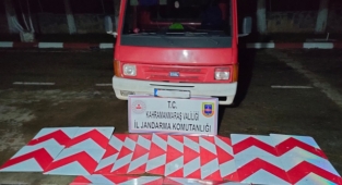 Kahramanmaraş’ta trafik levhalarını çaldılar