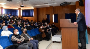 KSÜ’de, ‘Milli Mücadelede Mehmet Akif ve İstiklal Marşı’ Konulu Konferans Düzenlendi