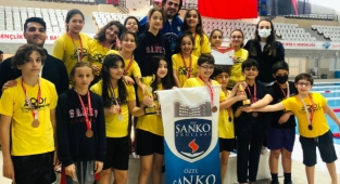 SANKO Okulları Yüzmede 39 Madalya Ve 2 Kupa Kazandı