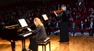 Yalçın ve Önal Müzik Ziyafeti Yaşattı