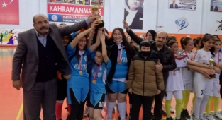 Yıldız Kızlar Futsal İl Şampiyonu Ömer Faruk Arıkan Ortaokulu