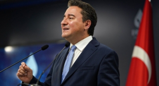 Ali Babacan: Milletin Sofrasındaki Ekmeği Büyüteceğiz