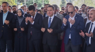 Ali Babacan, Turgut Özal’ı Mezarı Başında Andı