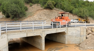 Büyükşehir 3 Mahalleye Daha Yeni Köprü İnşa Etti