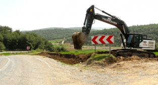 Elmalar – Peynirdere Yolu Büyükşehir’le Yenileniyor