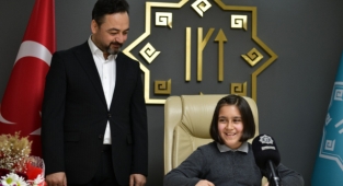 Gürbüz, koltuğunu Küçük Aslantaş’a devretti