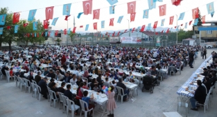 Onikişubat Belediyesi’nden 2 bin kişilik iftar sofrası