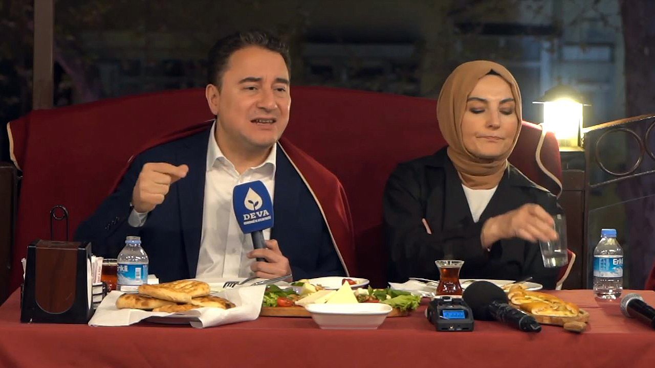 Ali Babacan: İnsanlar Kazanılmış Hakları Kaybetmeyeceğini Bilmeli