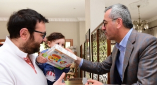 Başkan Güngör Bayram Ziyaretlerini Sürdürüyor