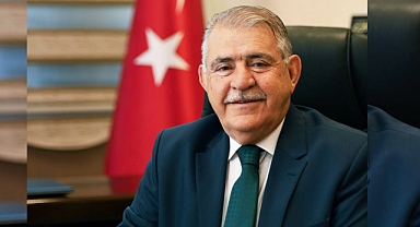 Başkan Mahçiçek: Annelerimizin kıymetini bilmeli, başımızın tacı yapmalıyız