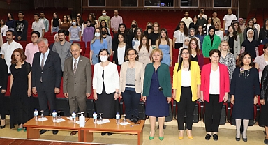 Dağlı: Değerler, Fırtınalı Havalarda Gemicilere Yol Gösteren Deniz Fenerleri Gibidir!