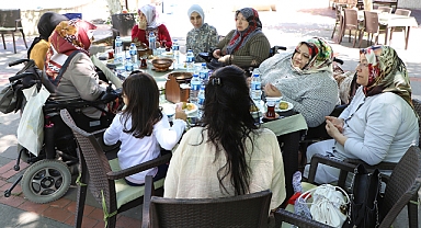 Engelli Vatandaşlar Cevizli Parkta Buluştu