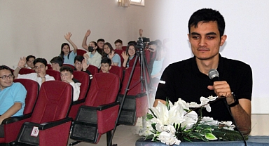 Gazeteci Ömer Faruk Salman gençlerle tecrübelerini paylaştı