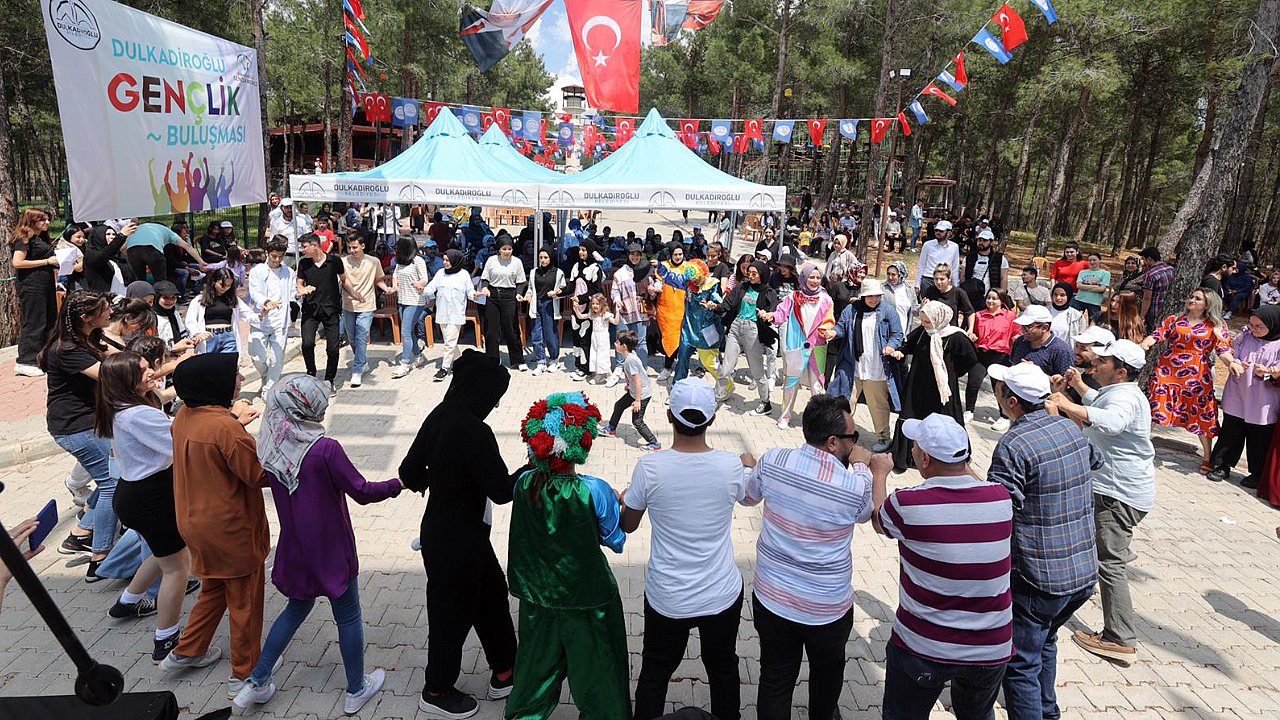 Heyecan Bahçesi’nde Gençlik Buluşması