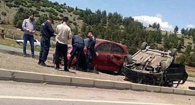 Kahramanmaraş’ta iki otomobil çarpıştı: 4 yaralı