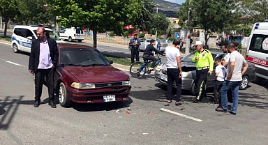 Kahramanmaraş’ta kavşakta kaza: 2 yaralı