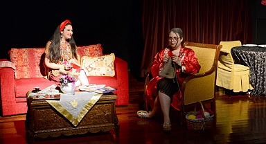 ‘Lütfen Kızımla Evlenir misiniz?’ Adlı Tiyatro Oyunu Büyük Beğeni Topladı