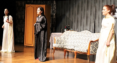 SANKO Üniversitesi Tiyatro Kulübü Oyun Sergiledi