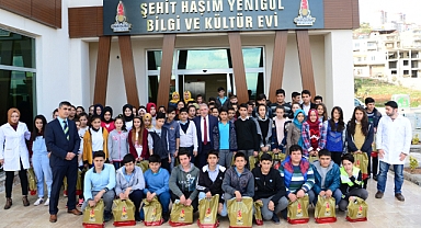 Başkan Mahçiçek: Bilginiz ve özgüveninizle başarılı olacağınıza inanıyorum