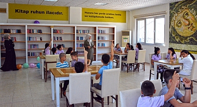 Büyükşehir Ekipleri Karne Gününde Öğrencilerle Bir Araya Geldi