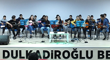 Gençlerden Dulkadiroğlu Gençlik Merkezi Kurslarına Yoğun İlgi