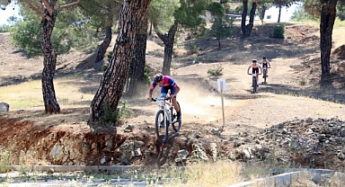 Kahramanmaraş’ta Dağ Bisikleti Yarışları Nefes Kesti