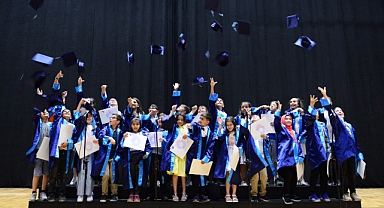 KSÜ Çocuk Üniversitesi 4. Dönem Mezunları Diplomalarını Törenle Aldı