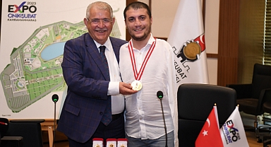 Başkan Mahçiçek, Dünya ve Avrupa Şampiyonu Beytullah Eroğlu ile bir araya geldi