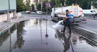 Büyükşehir Ekipleri Bayramda da Sahada