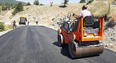 Büyükşehir Göksun’da Yol Yenileme Çalışmalarını Sürdürüyor