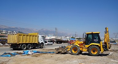 Büyükşehir, Temizlik Çalışmalarını Sürdürüyor