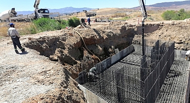 Büyükşehir Türkoğlu’na 100 Metrelik Yeni Köprü İnşa Ediyor