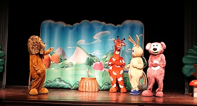 Çocuklar Ormanlar Kralı Aslan’ı Çok Sevdi