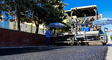 Dulkadiroğlu’ndan Karaziyaret Mahallesinde Asfalt Çalışması