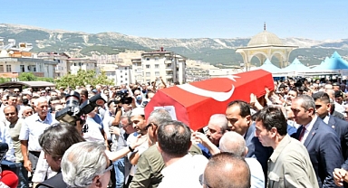 Eski milletvekili Ali Sezal’a son görev