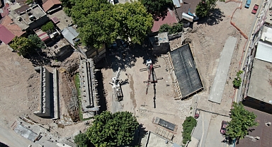 Kanlıdere'nin Yeni Köprüsünde Çalışmalar Hızla İlerliyor