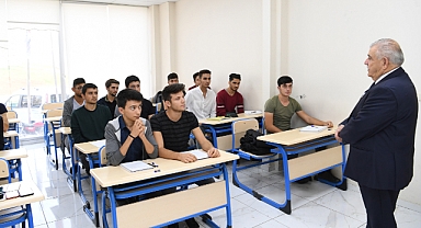 Onikişubat Belediyesi, üniversite tercihlerinde de öğrencilerin yanında
