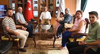 Başkan Güngör, Şehit Barış Göl’ün Ailesini Makamında Ağırladı