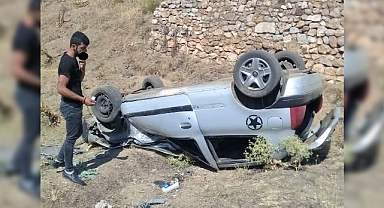 Ekinözü’nde otomobil takla attı: 2 yaralı