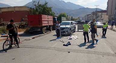 Elbistan’da kamyonetle çarpışan motosiklet sürücüsü öldü