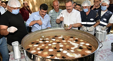 Göksun Belediyesinden Aşure İkramı