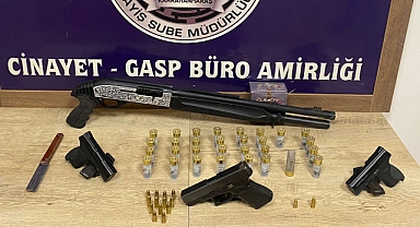 Kahramanmaraş’ta 15 Şüpheli Şahıstan, 18 Adet Silah Ele Geçirildi