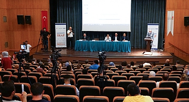 Kahramanmaraş’ta Deprem Paneli Gerçekleştirildi