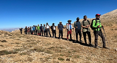 Kahramanmaraşlı dağcılar Aladağlar tırmanışı öncesi Berit zirvesi yaptı