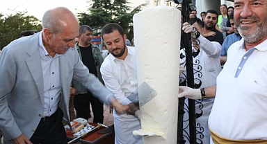 Numan Kurtulmuş, Alpedo Maraş Dondurmasına Hayran Kaldı!