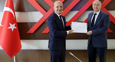 Rektör Yasım, Rektörlük Atama Belgesini YÖK Başkanı Özvar’dan Teslim Aldı