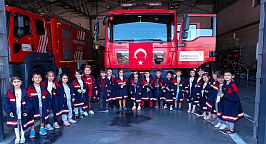 Üniformalarını Giyen Minik İtfaiyeciler Görev Başına Geçti