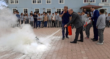 Büyükşehir İtfaiyesi Öğrencileri Afetlere Karşı Bilinçlendiriyor